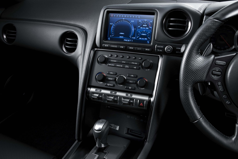 2009 Nissan GT-R SpecV Center Stack Picture